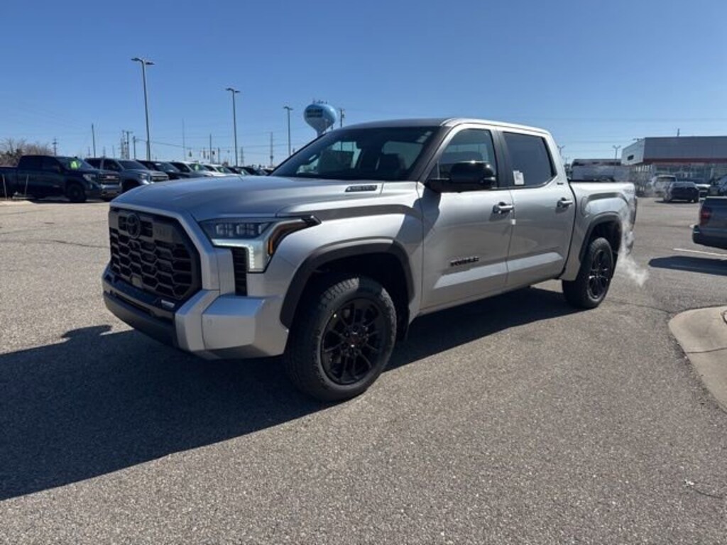 New 2025 Toyota Tundra i-FORCE MAX Limited LIMITED CREWMAX 5.5