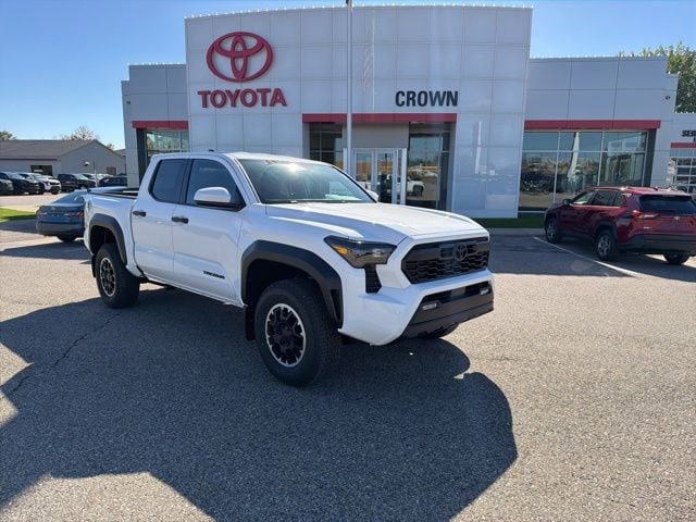 2025 Toyota Tacoma SR5's photo