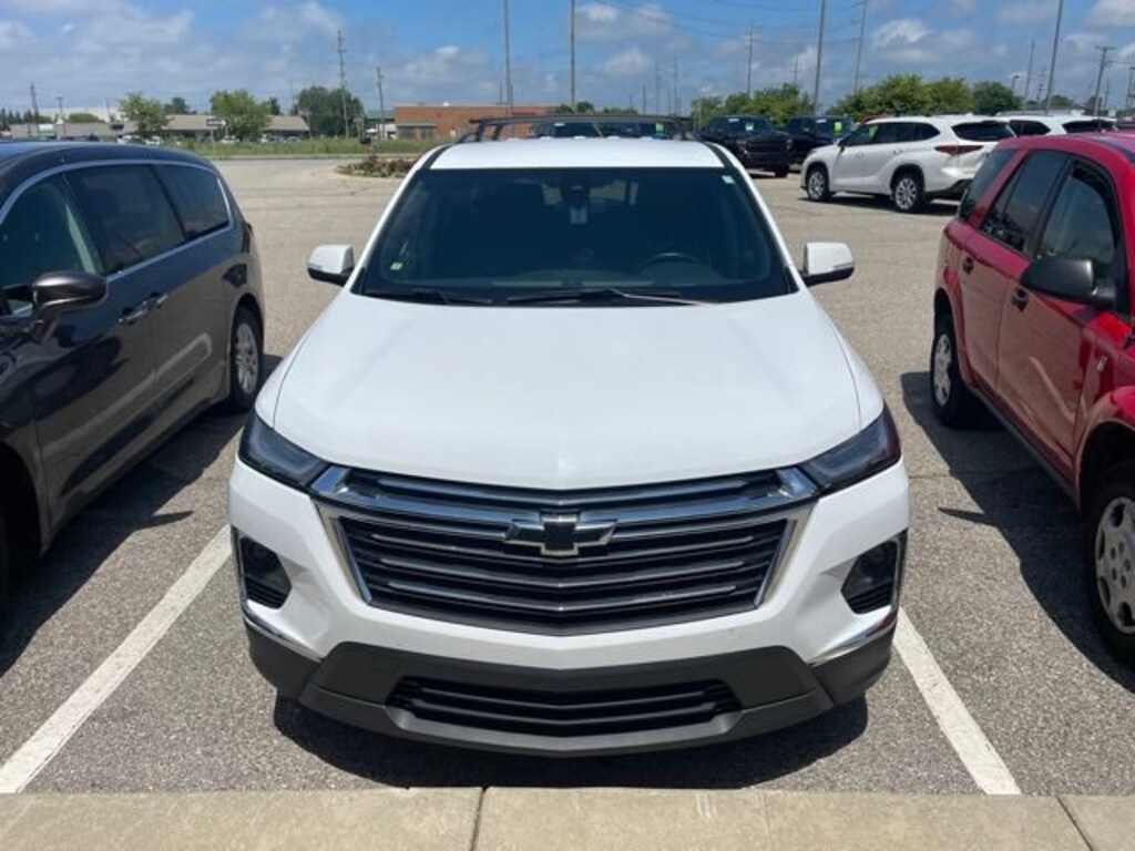 Used 2023 Chevrolet Traverse LT SUV