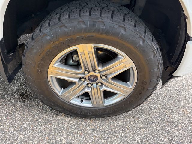 2018 Ford F-150 XLT photo 2