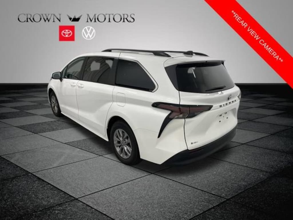 Used 2026 Toyota Sienna LE Van Passenger Van