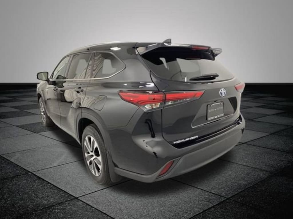 Certified 2021 Toyota Highlander Hybrid XLE SUV