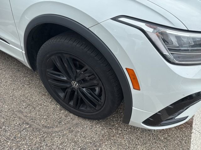 2022 Volkswagen Tiguan SE R-Line Black photo 2