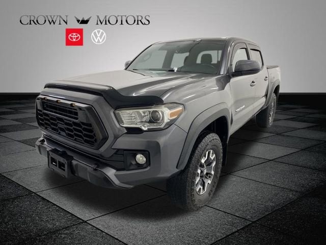 2017 Toyota Tacoma TRD Off-Road photo 3