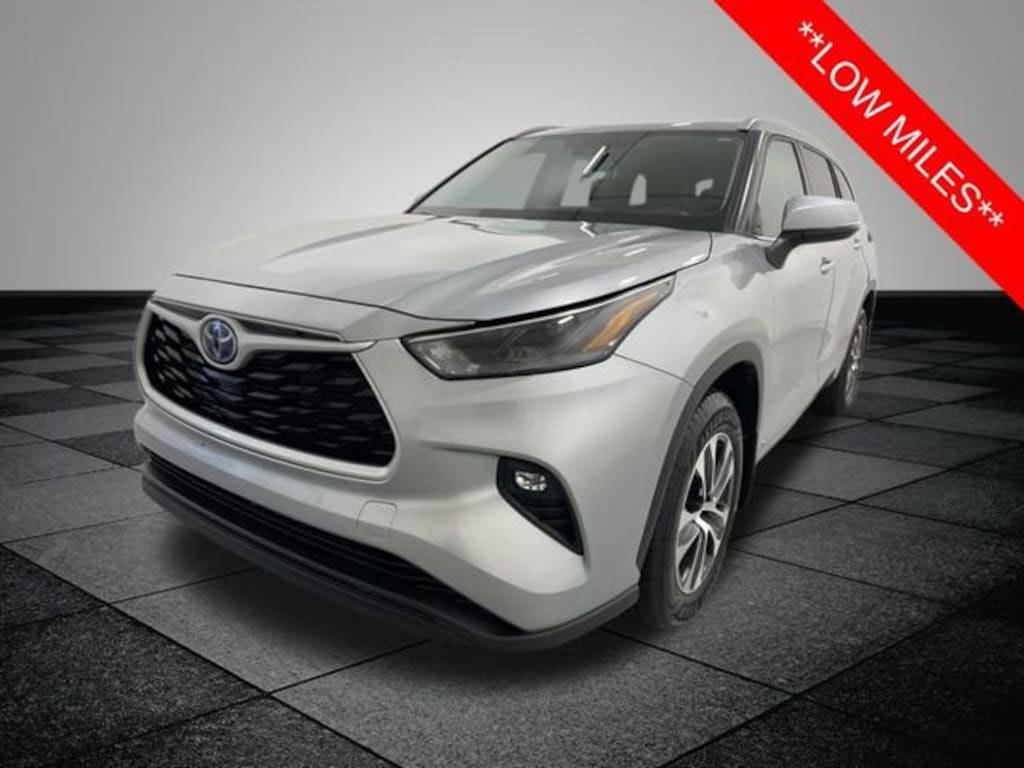 Certified 2022 Toyota Highlander Hybrid XLE SUV
