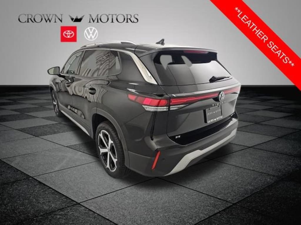 Used 2025 Volkswagen Tiguan 2.0T SE SUV