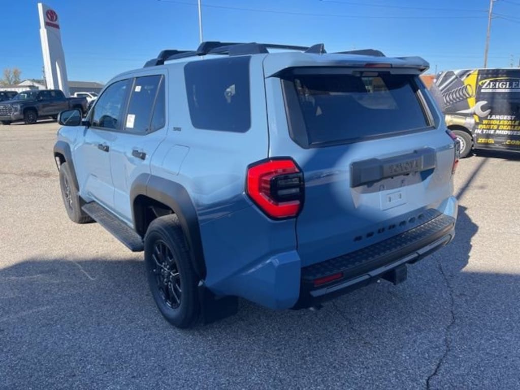 New 2025 Toyota 4Runner SR5 4WD SR5