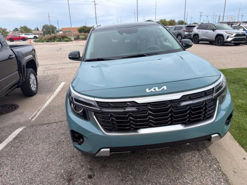 Used 2024 Kia Seltos S SUV