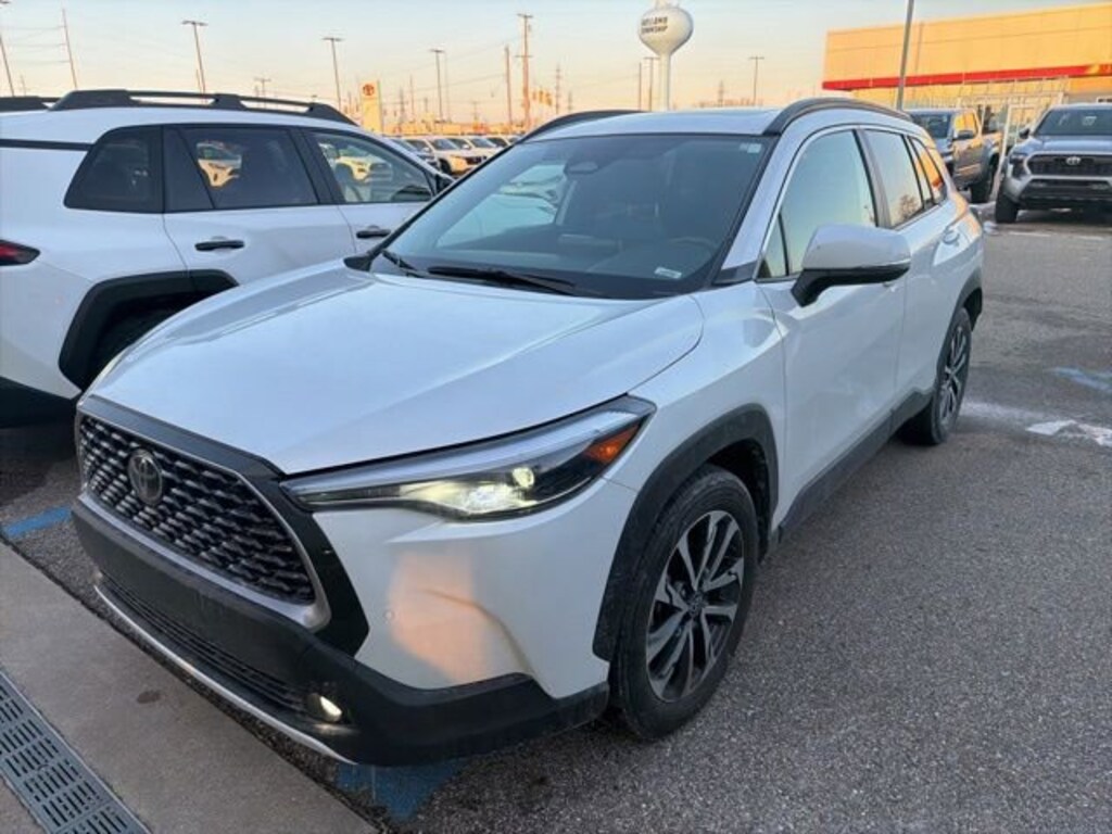 Used 2023 Toyota Corolla Cross XLE SUV
