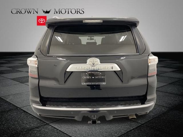 2017 Toyota 4Runner Limited photo 2