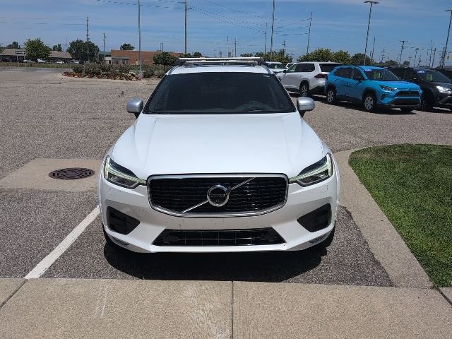 2018 Volvo XC60 T6 R-Design photo 2