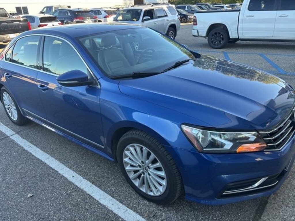 Used 2017 Volkswagen Passat 1.8T SE Sedan