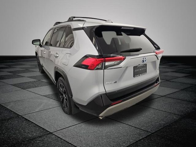 2022 Toyota RAV4 Hybrid SE photo 4