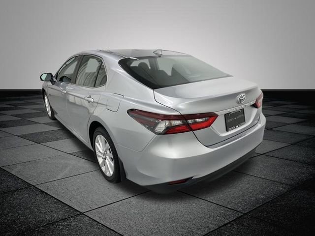 2023 Toyota Camry LE photo 4