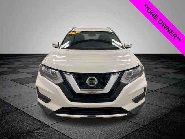 2018 Nissan Rogue SV photo 2