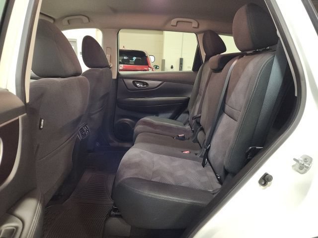 2016 Nissan Rogue SV - Photo 23