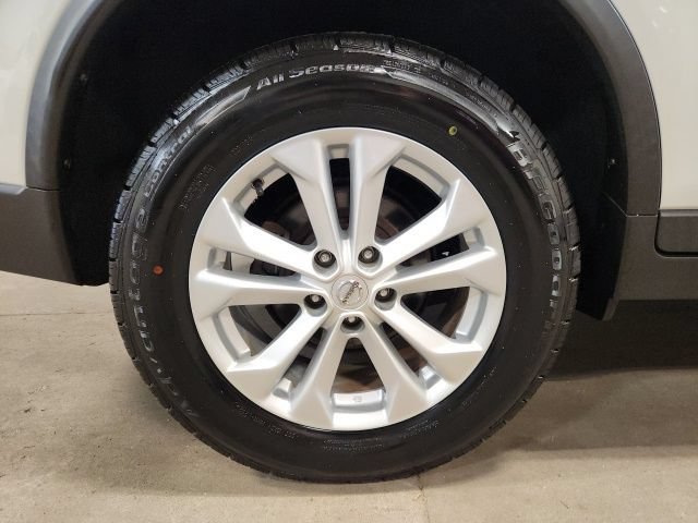 2016 Nissan Rogue SV - Photo 27