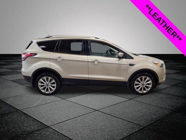 2018 Ford Escape Titanium photo 2