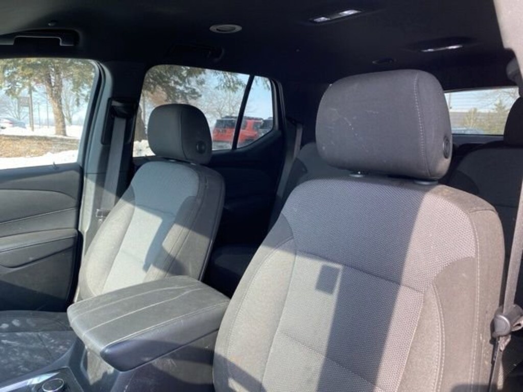 Used 2023 Chevrolet Traverse LT Cloth w/1LT SUV