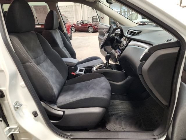2016 Nissan Rogue SV - Photo 30