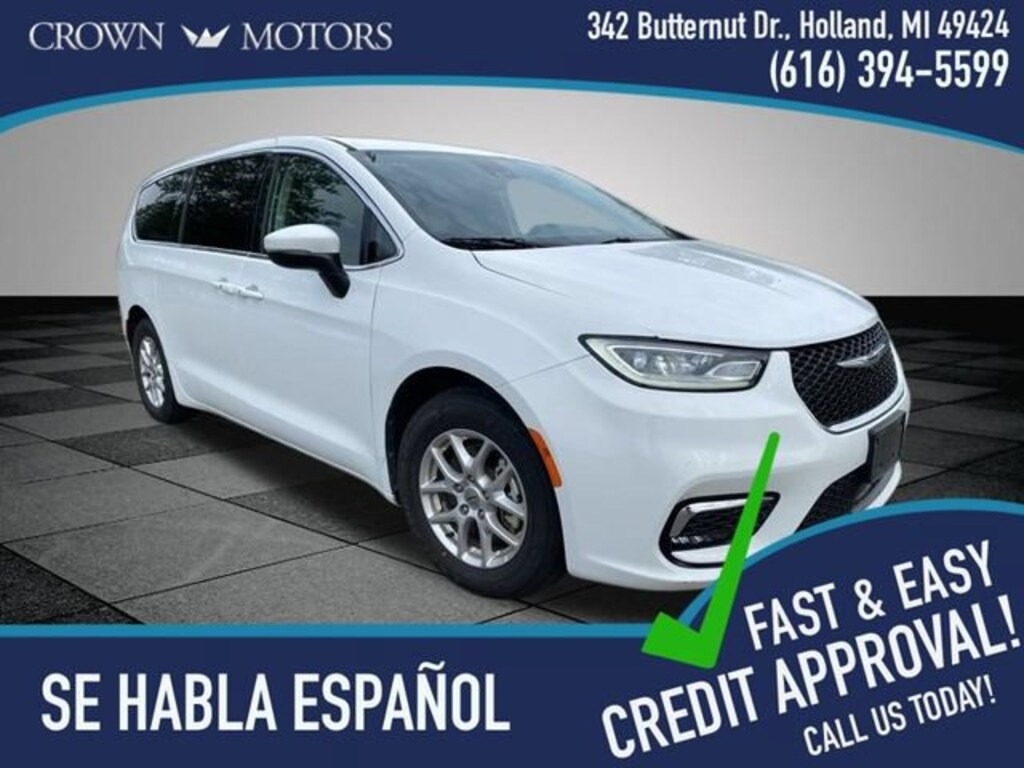 Used 2023 Chrysler Pacifica Touring L Van Passenger Van