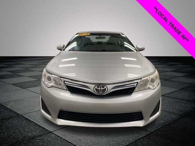 2012 Toyota Camry L photo 2