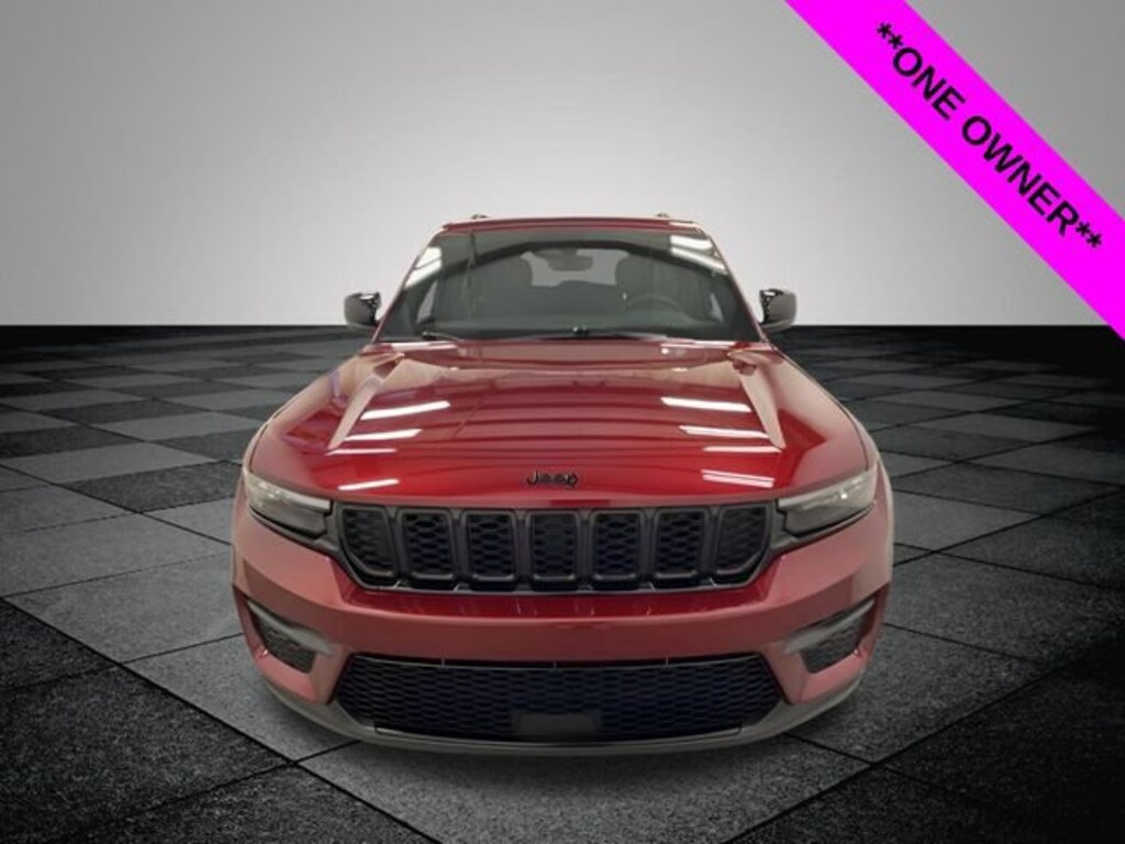 Used 2023 Jeep Grand Cherokee Laredo SUV