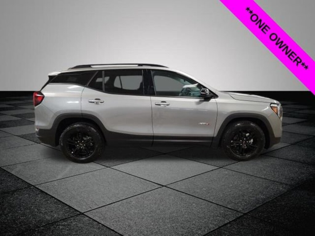 Used 2024 GMC Terrain AT4 SUV