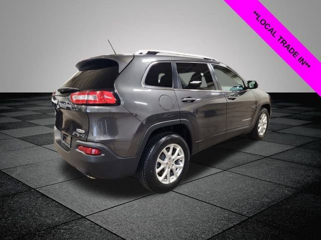 2015 Jeep Cherokee Latitude photo 2