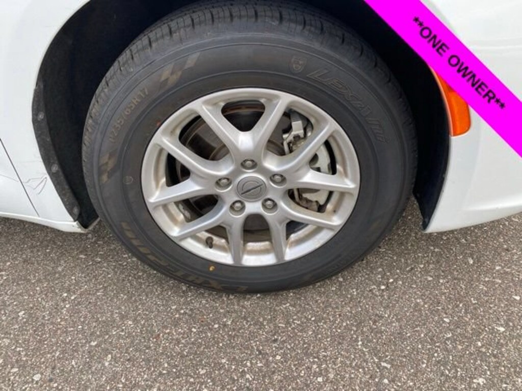 Used 2023 Chrysler Pacifica Touring L Van Passenger Van