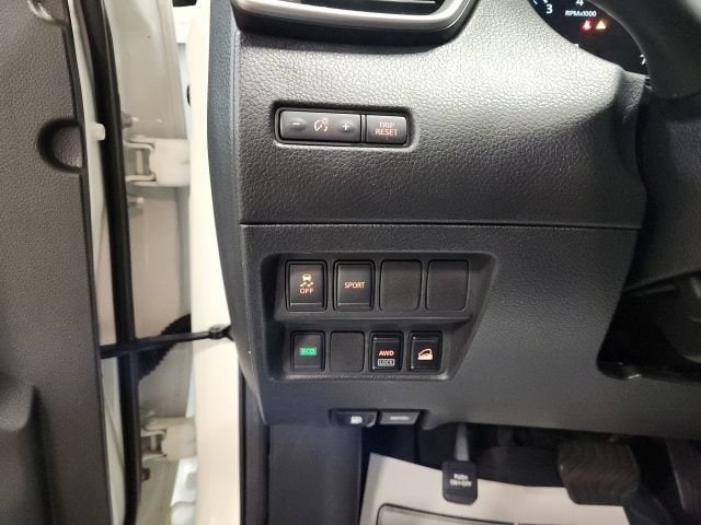 2016 Nissan Rogue SV - Photo 20