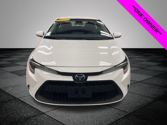 2022 Toyota Corolla LE photo 2