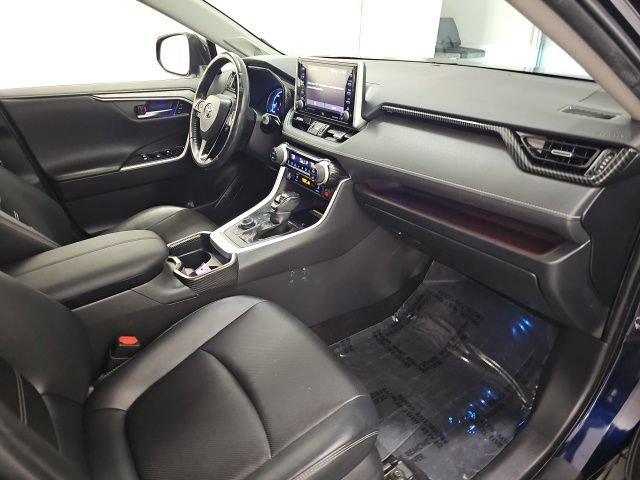 2020 Toyota RAV4 Limited - Photo 37