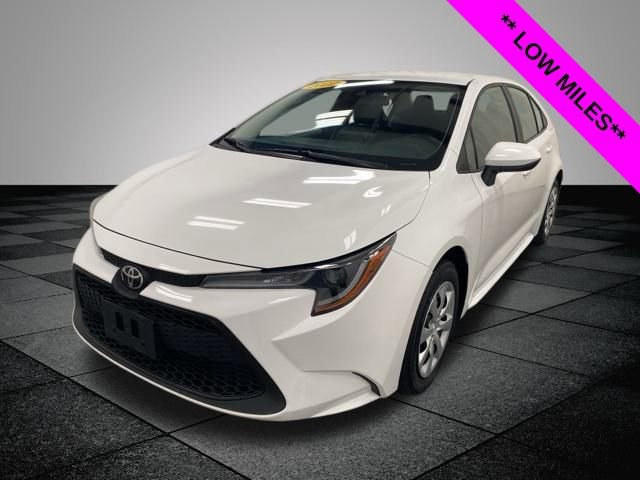 2022 Toyota Corolla LE photo 3