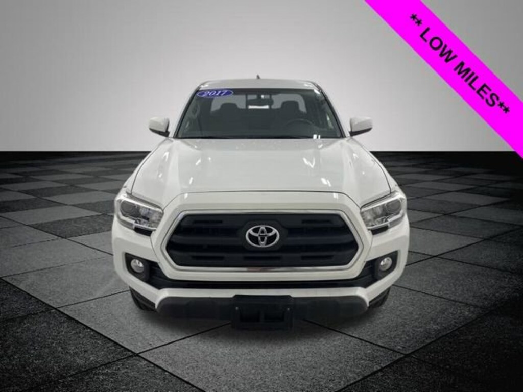 Used 2017 Toyota Tacoma SR5 V6 Truck Access Cab