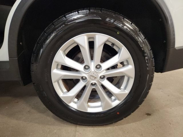 2016 Nissan Rogue SV - Photo 25