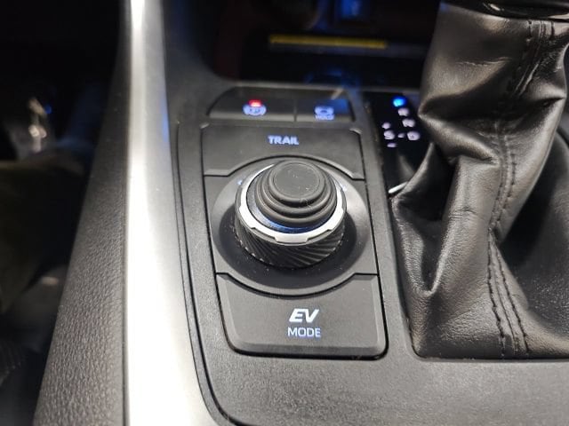 2020 Toyota RAV4 Limited - Photo 24