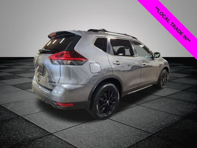 2018 Nissan Rogue SV photo 3