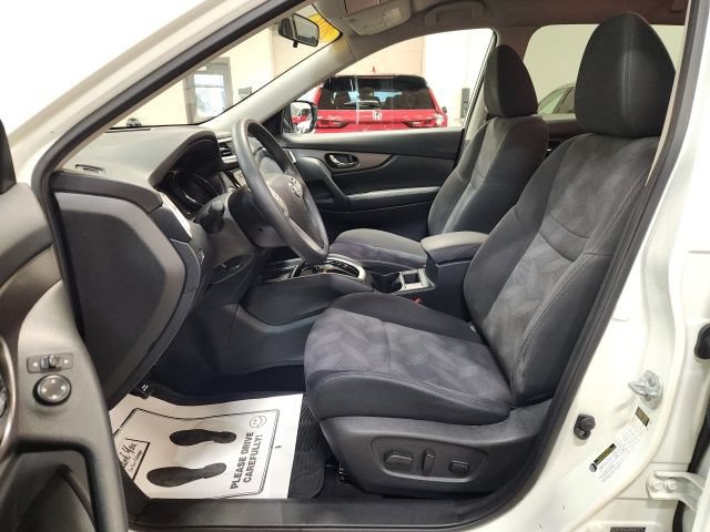 2016 Nissan Rogue SV - Photo 12