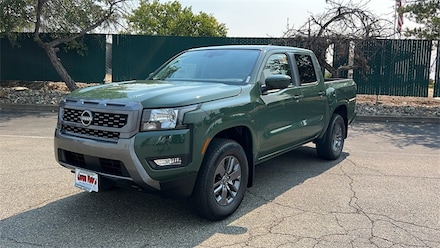 2025 Nissan Frontier SV Truck