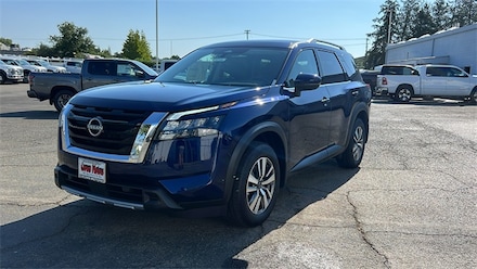 2025 Nissan Pathfinder SL SUV