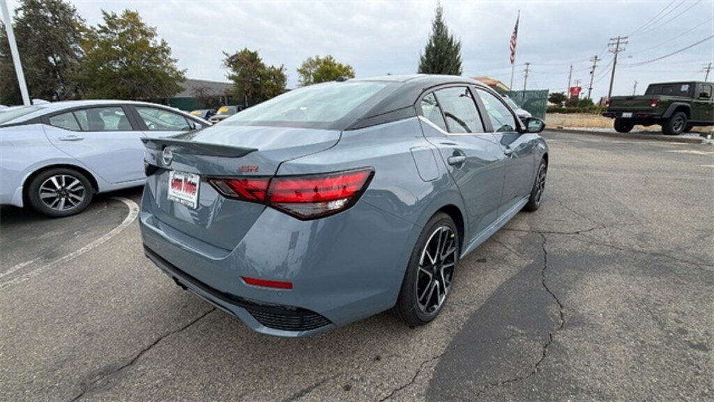 New 2025 Nissan Sentra SR Sedan