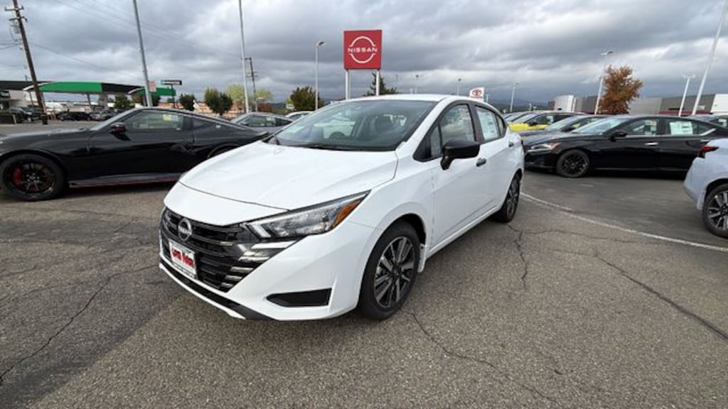 New 2025 Nissan Versa 1.6 S Sedan