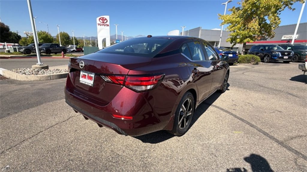 New 2025 Nissan Sentra SV Sedan