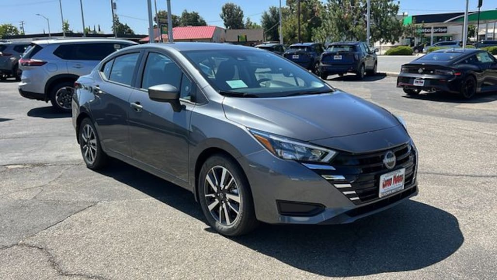 New 2025 Nissan Versa 1.6 SV Sedan