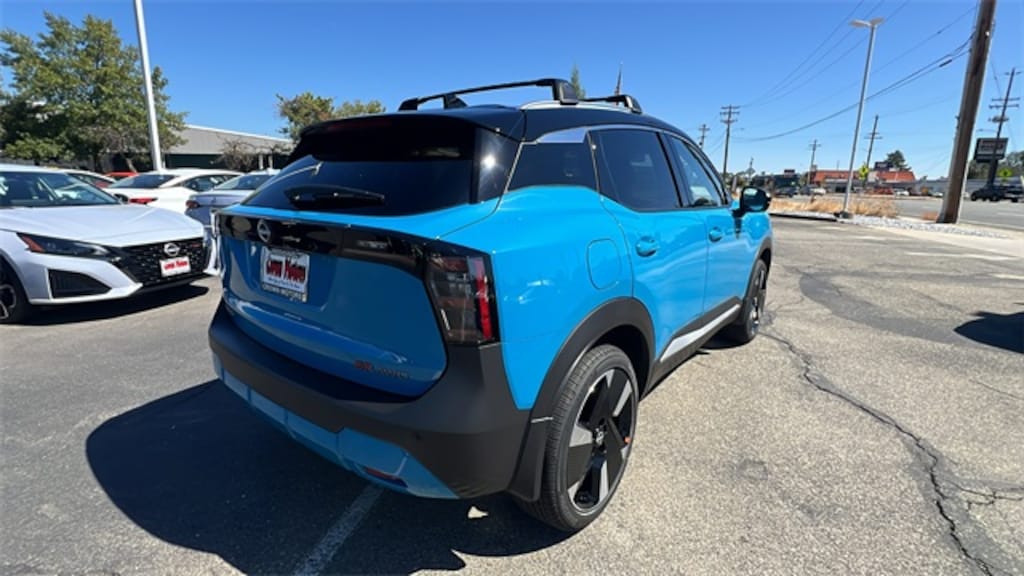 New 2026 Nissan Kicks SR SUV