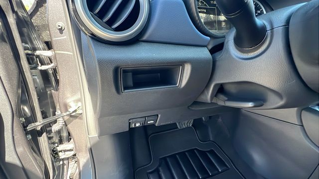 2025 Nissan Versa Sedan SV - Photo 29