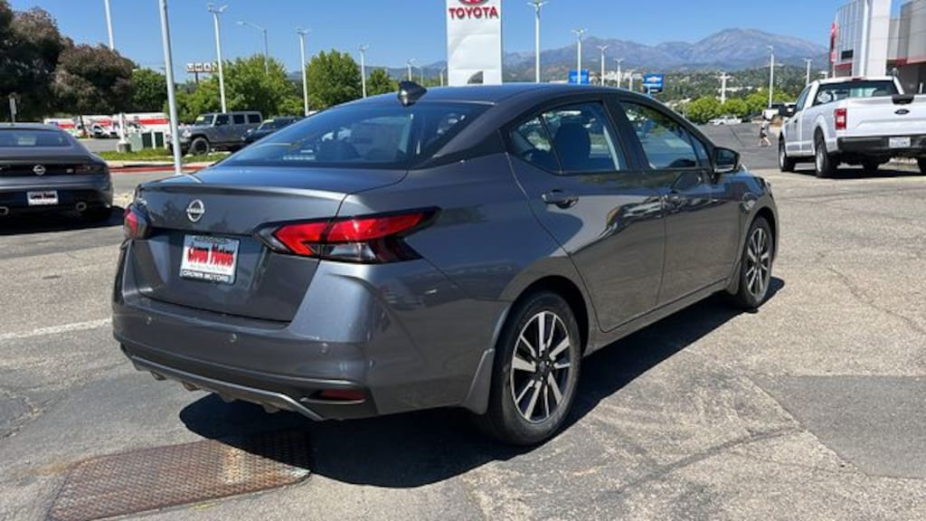 New 2025 Nissan Versa 1.6 SV Sedan
