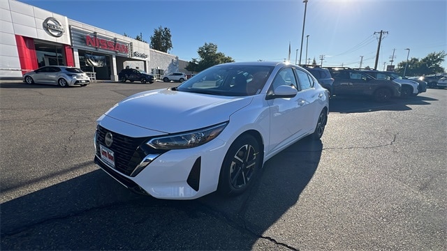 2025 Nissan Sentra SV's photo