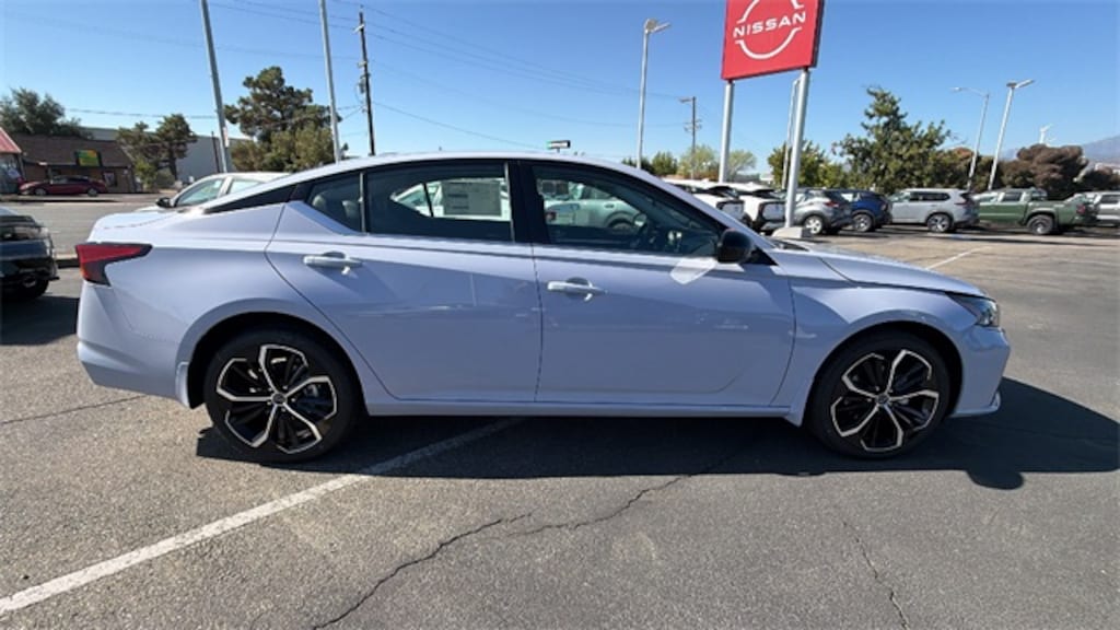 New 2025 Nissan Altima 2.5 SR Sedan